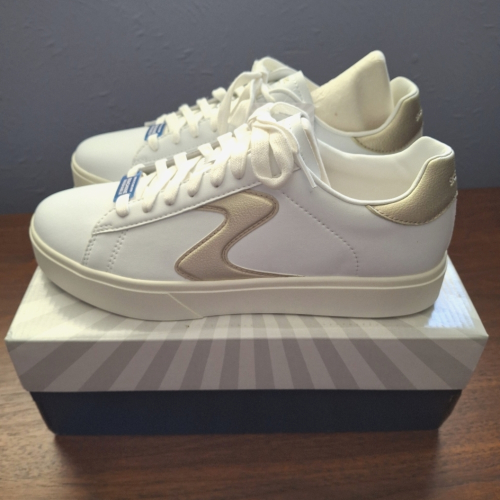 NEW Skechers White and Gold Court Classics